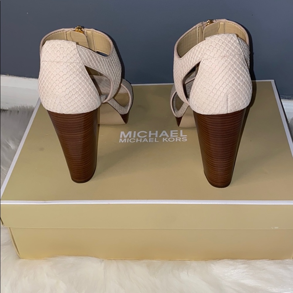 Berkeley Sandal Embossed Leather - image 3